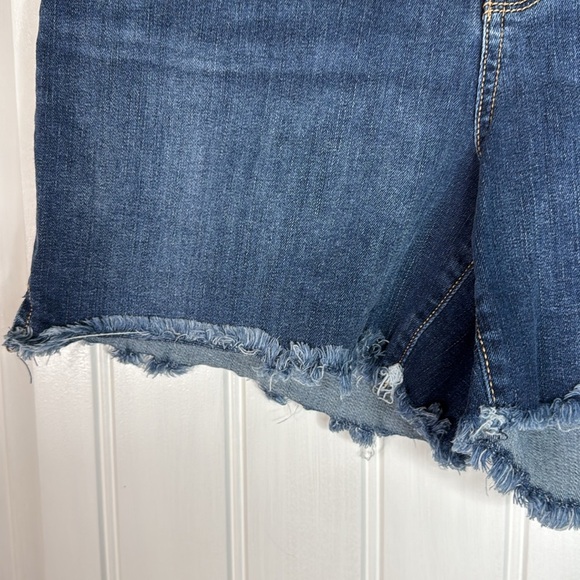 Seven 7 Jeans Denim Weekend Shorts Size 12 Dark Wash Stretch - Picture 2 of 11